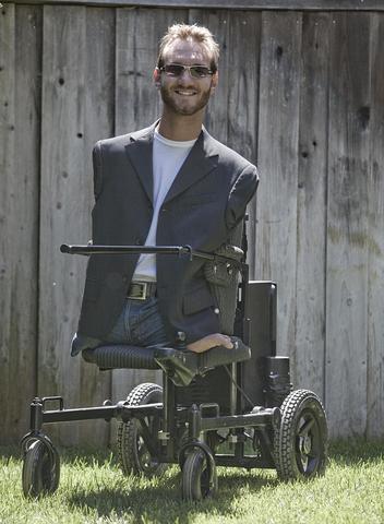 Nick-Vujicic-influential-people-wheelchair_large